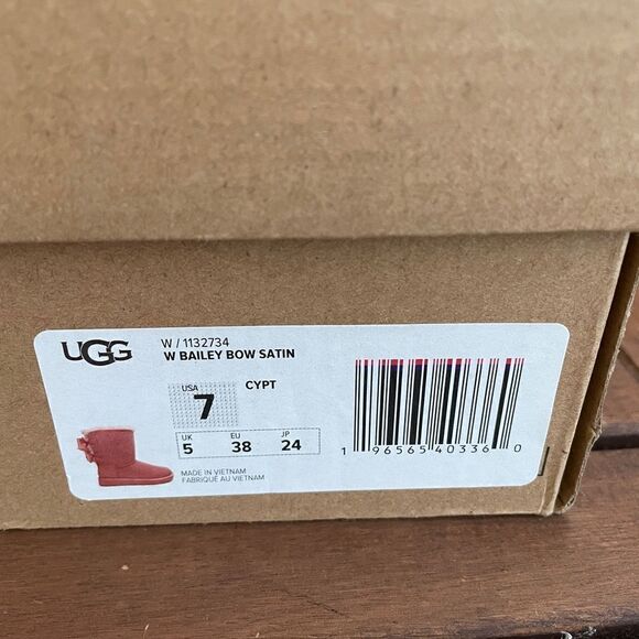 UGG Bailey Bow Satin Boots Clay Pot US Women Size 7/UK 5/EU 38 - Picture 14 of 14